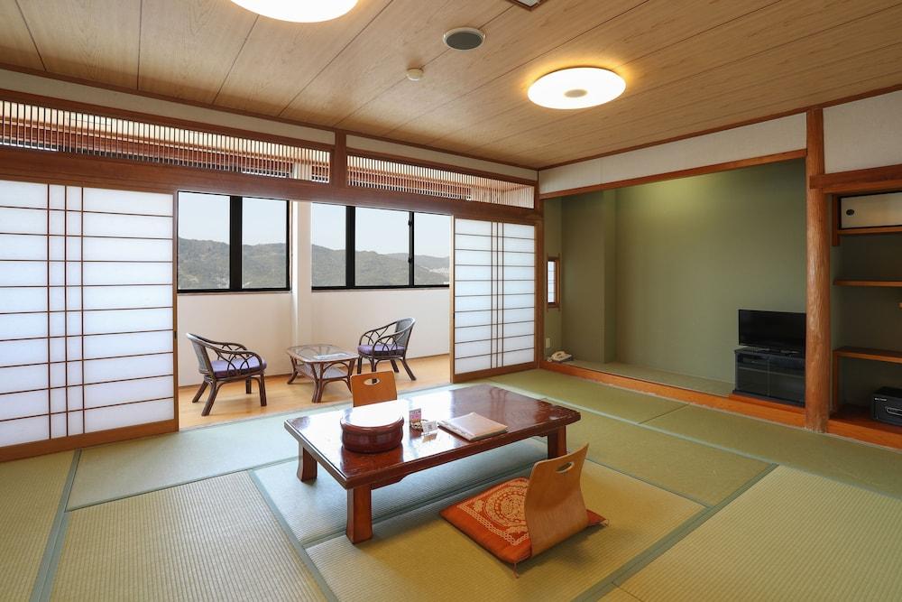 Hotel Nagasaki 3*